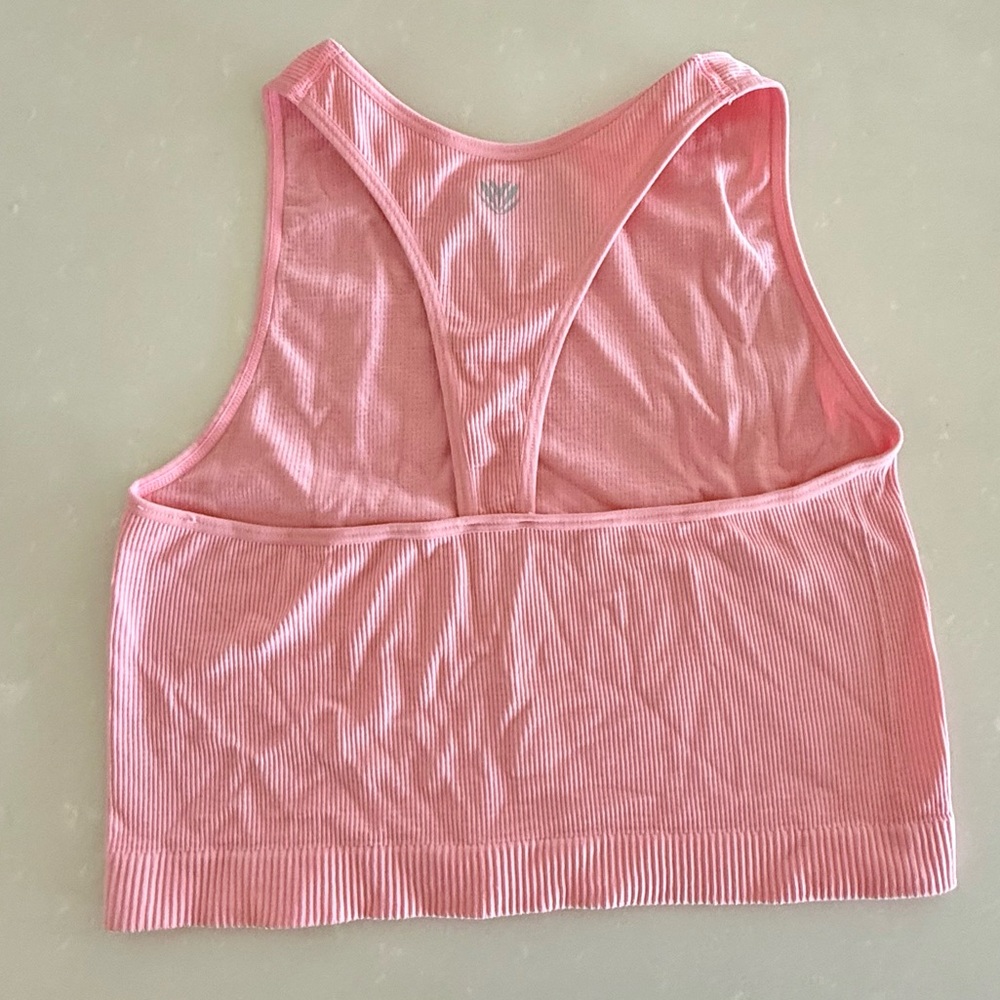 💕 Pink Racerback Tank Top Size Medium